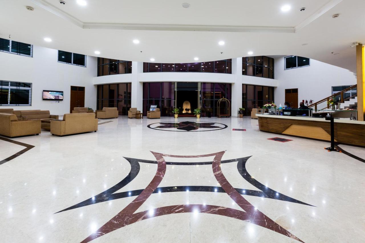 Kstdc Kumarakrupa Hotel Bengaluru Kültér fotó